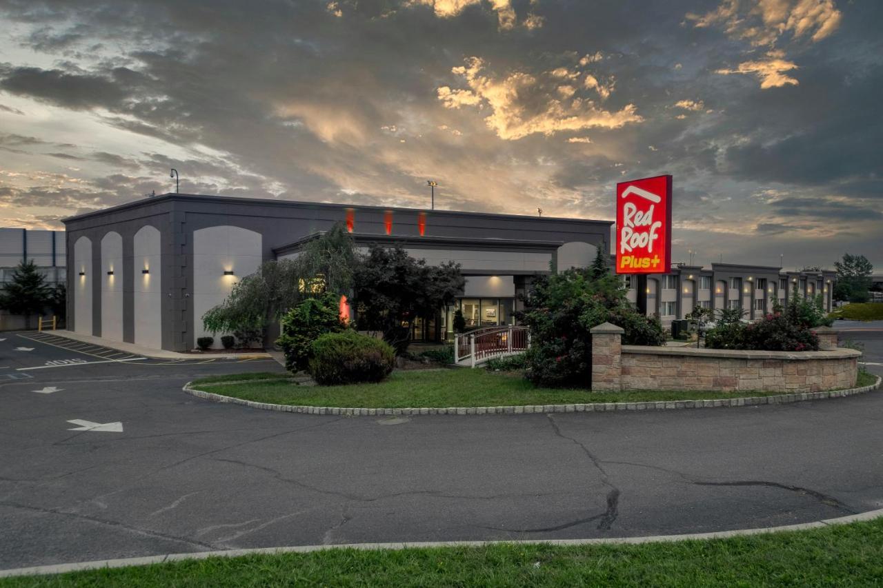 Red Roof Inn Plus Newark Liberty Airport - Carteret Exterior photo