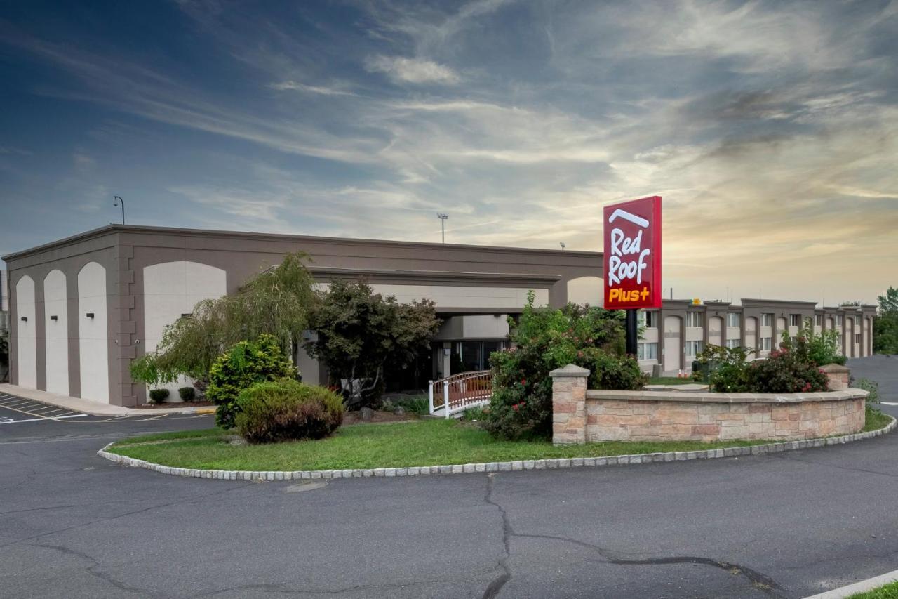 Red Roof Inn Plus Newark Liberty Airport - Carteret Exterior photo